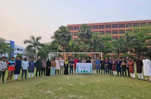 গবিতে রিকশা চালকদের মাঝে ইফতার বিতরণ